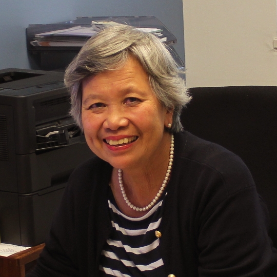 Dr Esther Kok